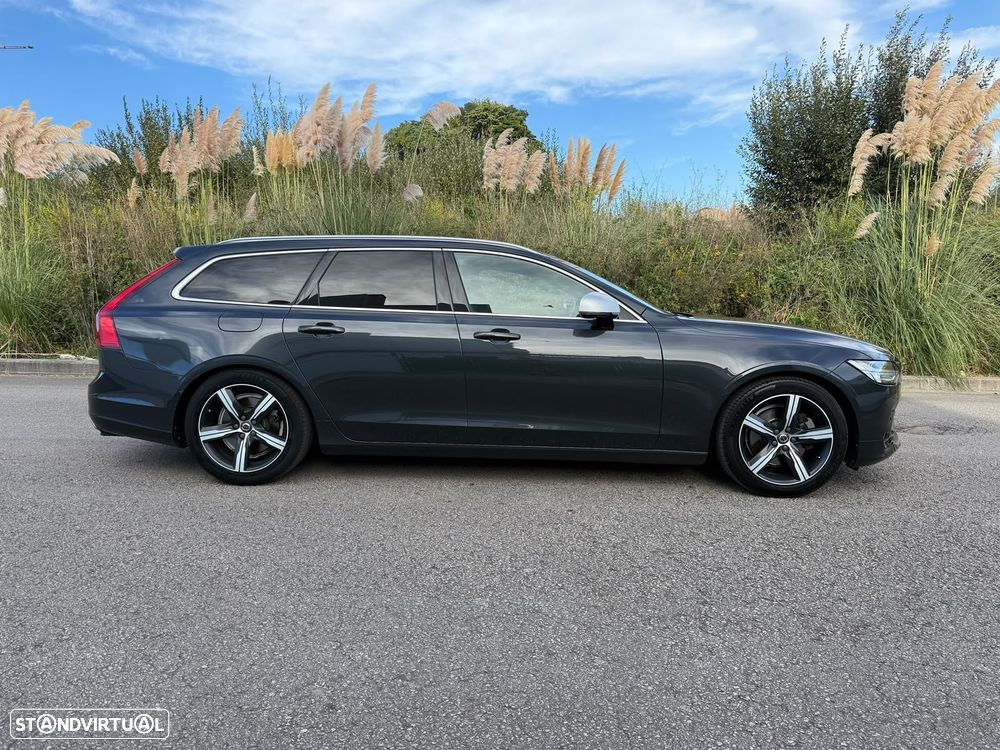 Volvo V90 - 2
