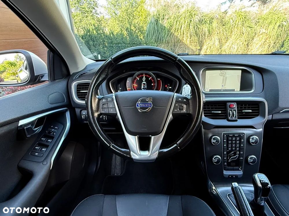 Volvo V40 D2 Drive-E Momentum - 18