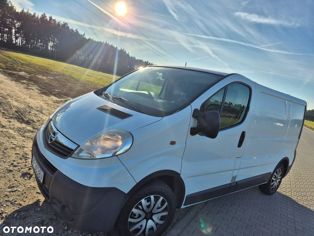 Opel Vivaro - 1