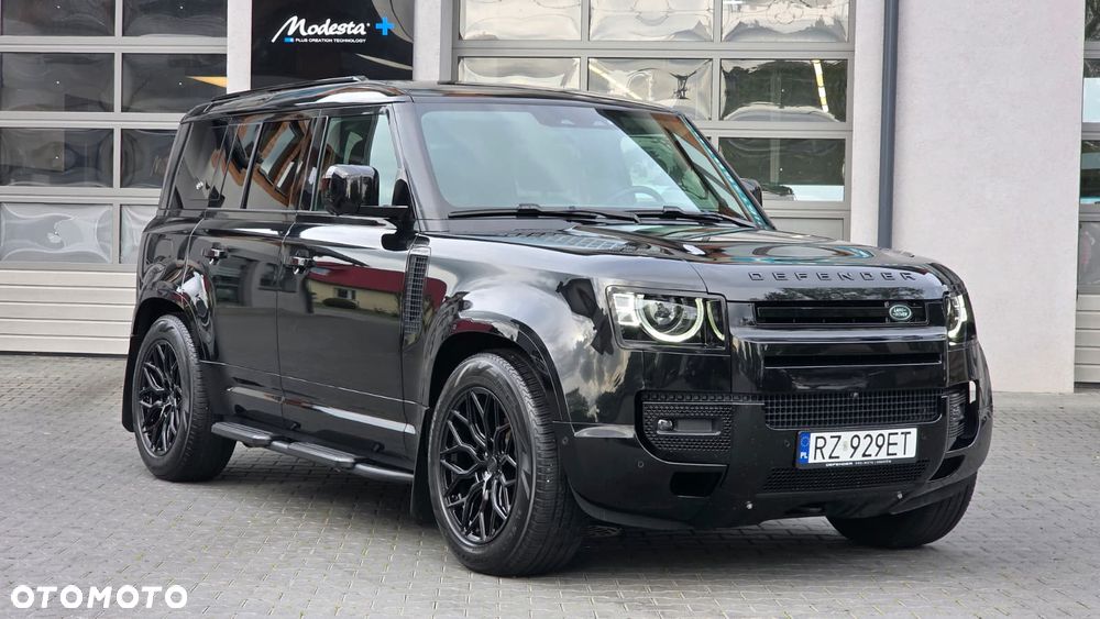Land Rover Defender - 1