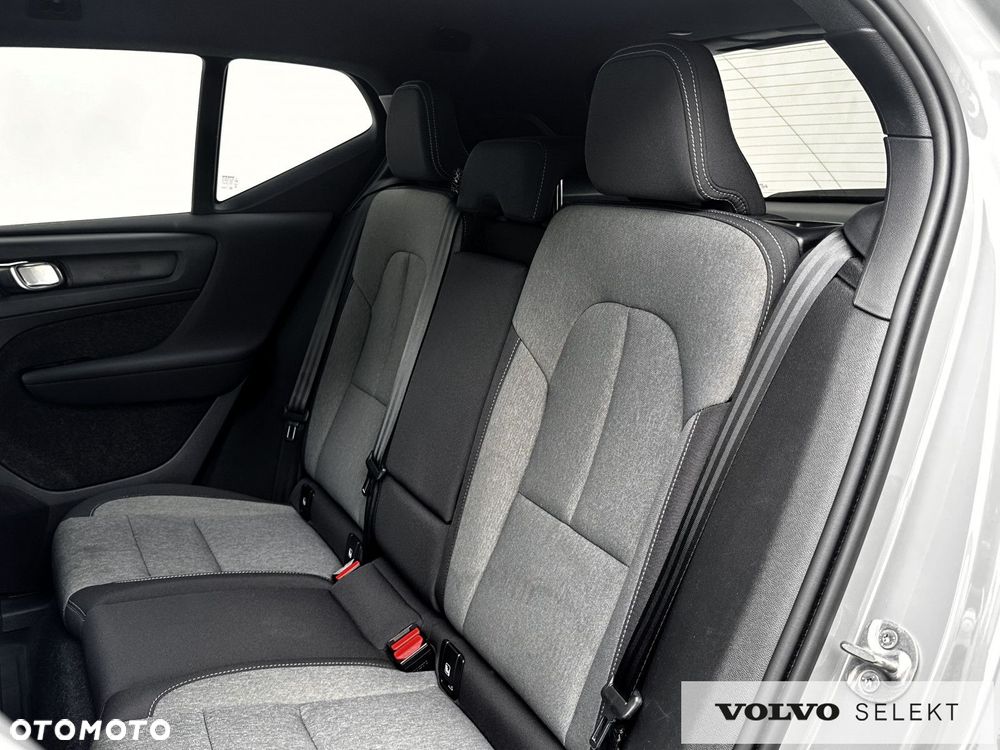 Volvo XC 40 - 18