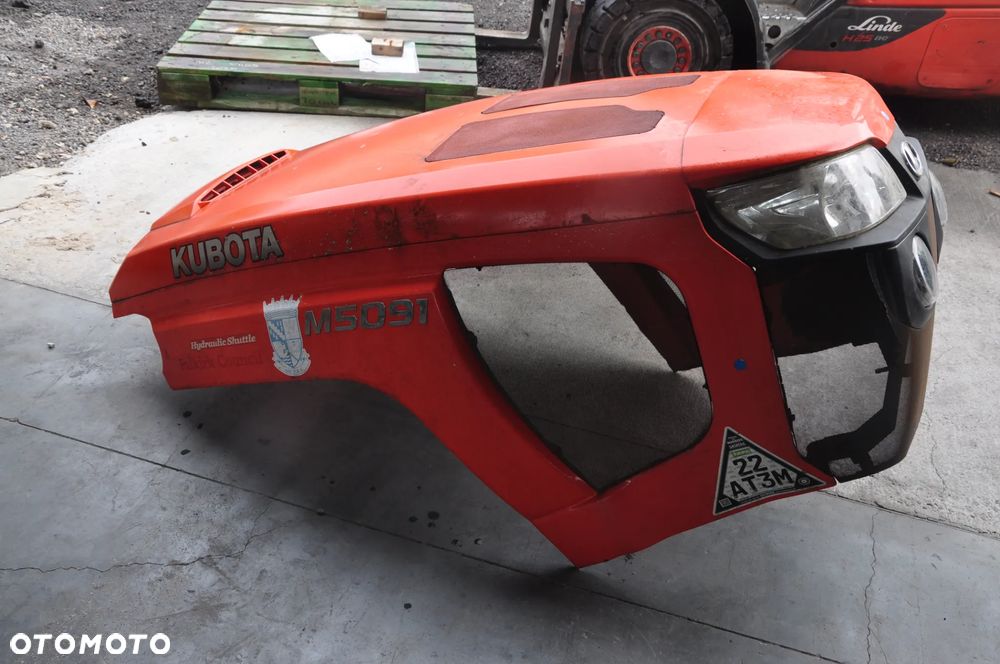 Maska Pokrywa silnika Kubota M5091 - 3