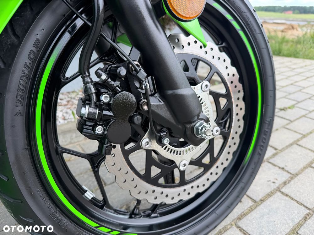 Kawasaki Ninja - 15