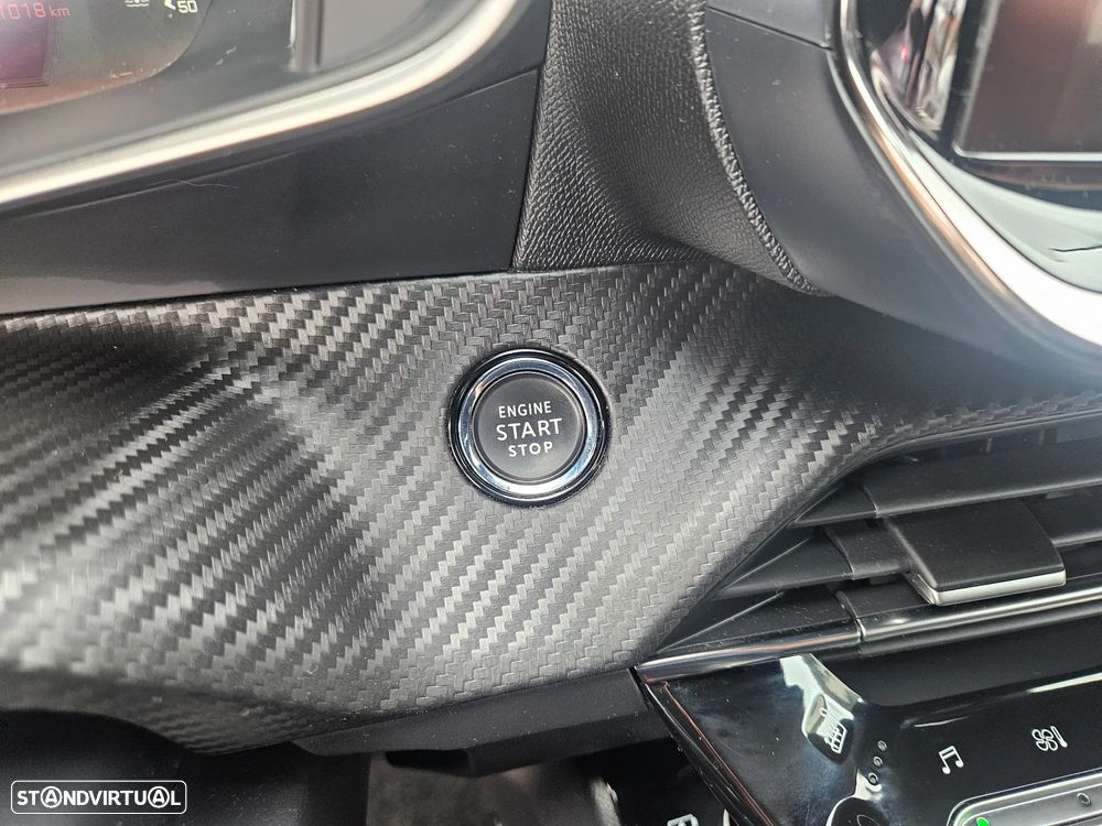 Peugeot 2008 1.2 PureTech GT EAT8 - 28