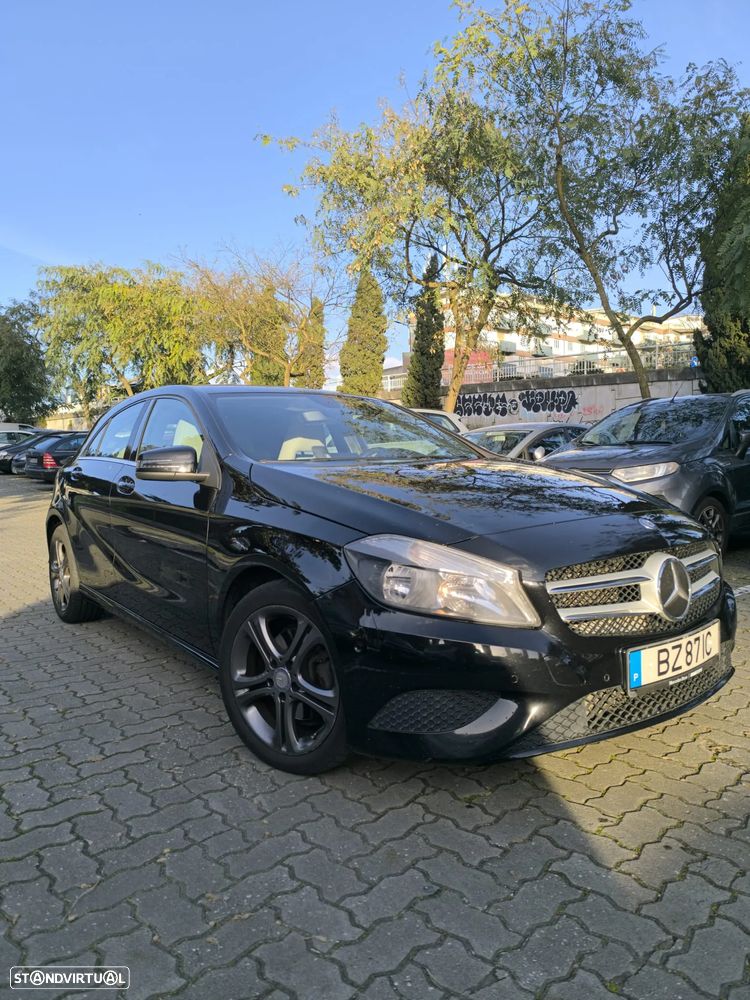 Mercedes-Benz A 180 BlueEFFICIENCY Edition Style - 1
