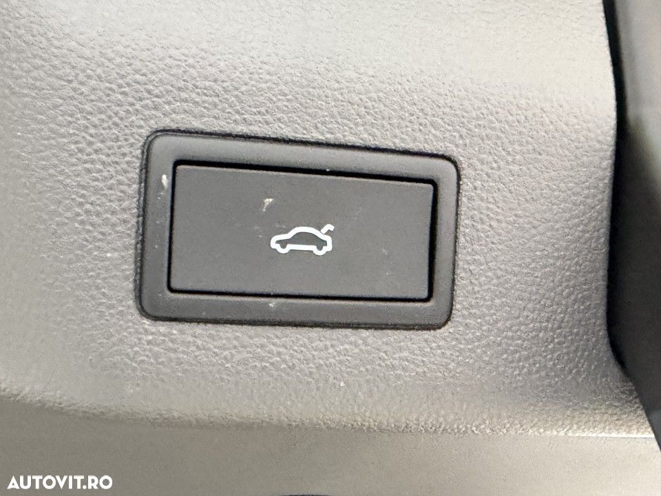 Volkswagen Multivan L 2.0 TDI DSG 110KW Style - 40