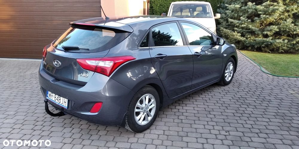 Hyundai i30 blue 1.6 GDI Trend - 15