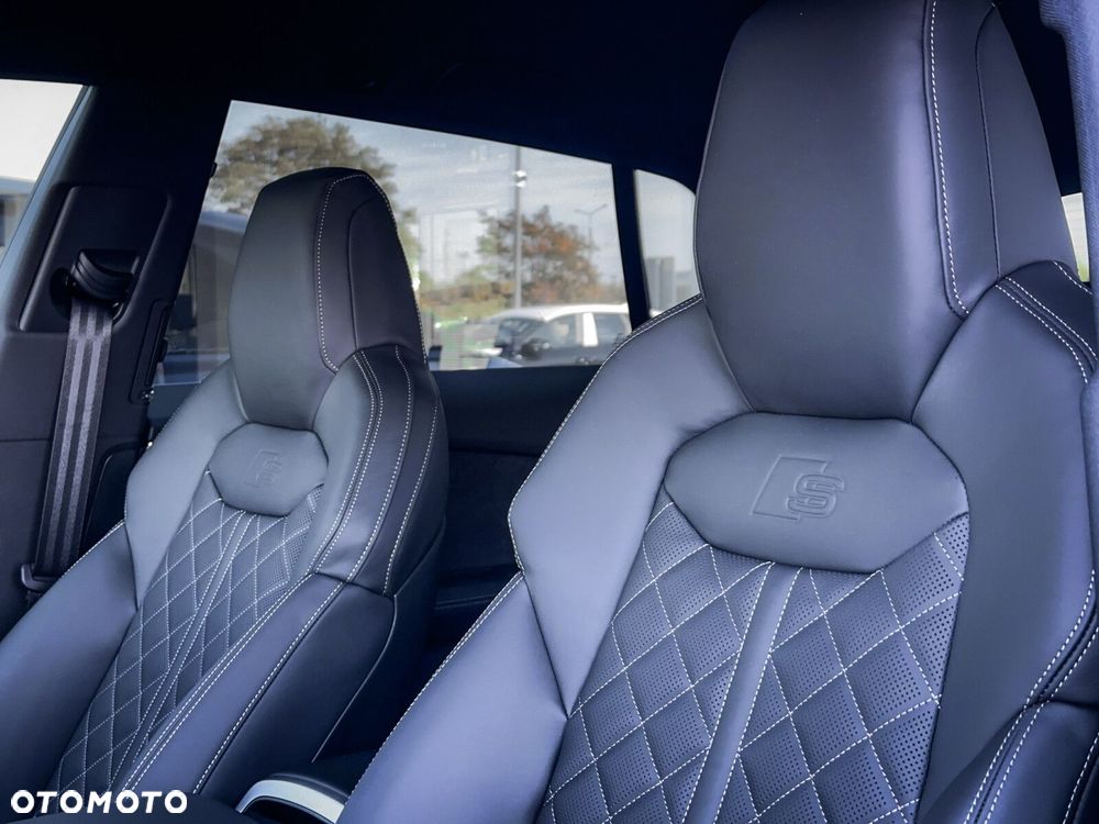 Audi Q8 - 25