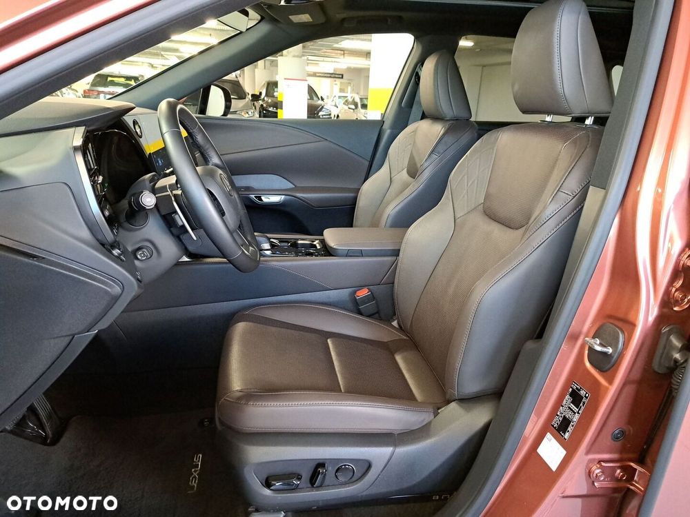 Lexus RX - 12