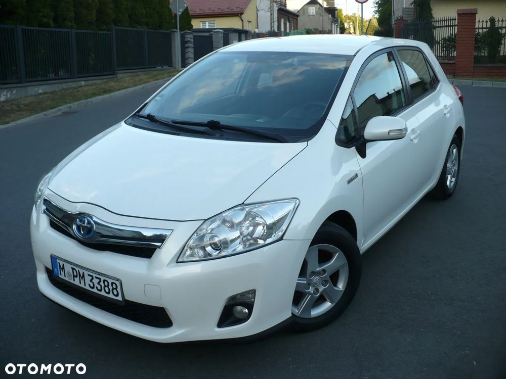 Toyota Auris 1.8 HSD Luna - 1