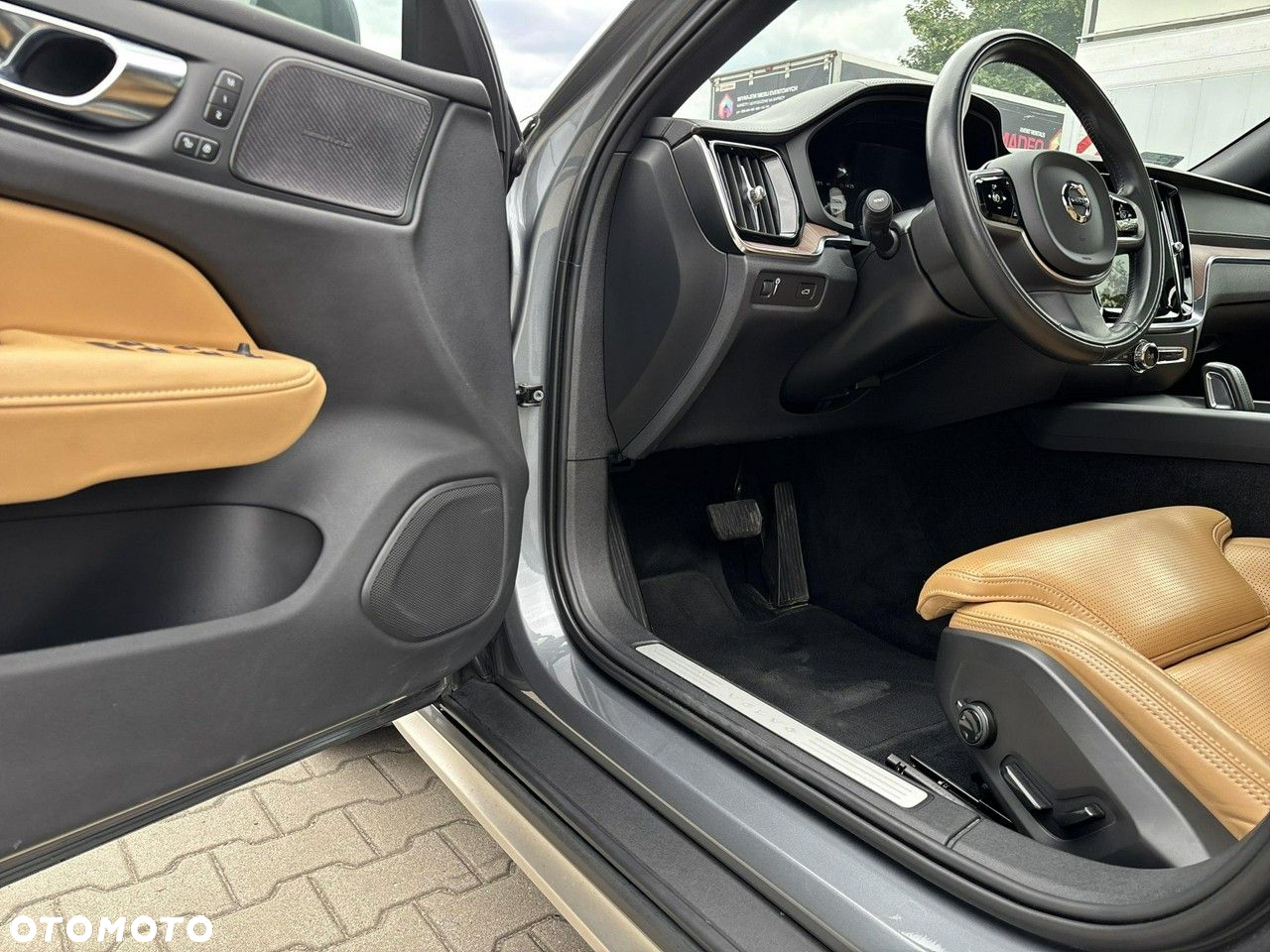 Volvo V60 Cross Country - 10