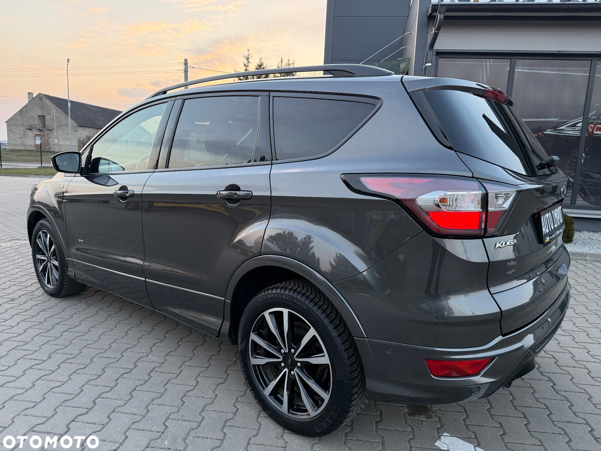 Ford Kuga 2.0 TDCi 4x4 ST-Line - 12