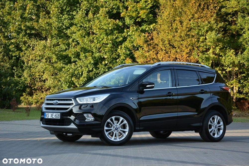 Ford Kuga 1.5 EcoBoost 2x4 Titanium - 4