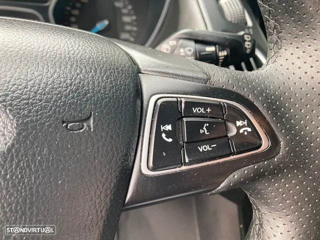 Ford Focus 1.0 EcoBoost S&S ST-Line - 13