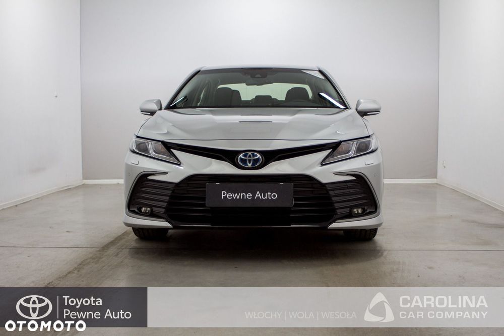 Toyota Camry 2.5 Hybrid Comfort CVT - 22