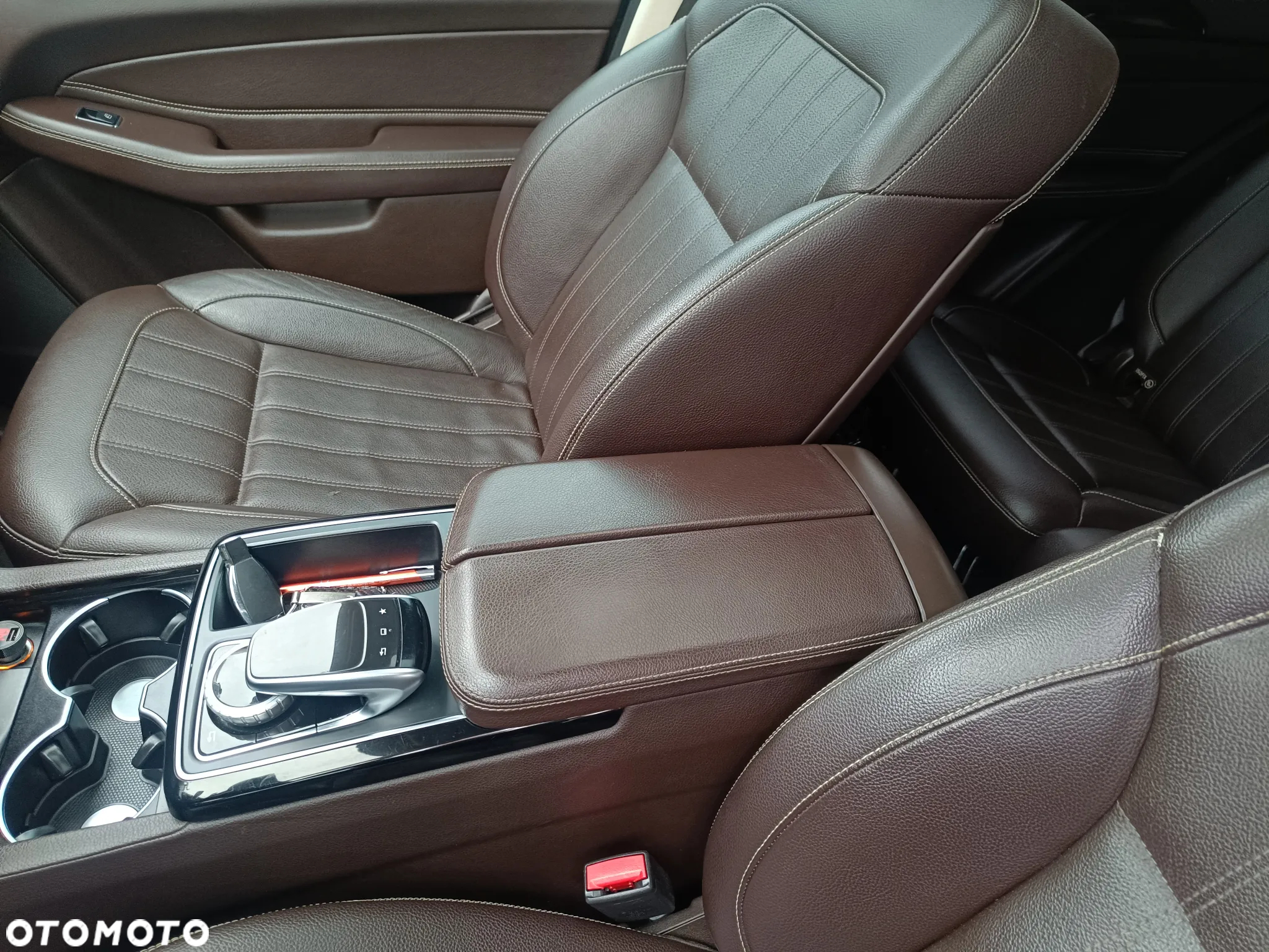 Mercedes-Benz GLE - 28