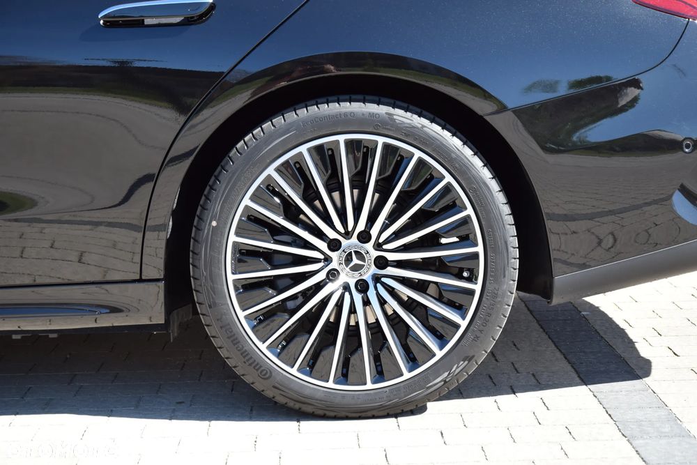 Mercedes-Benz Klasa E 220 d mHEV 4-Matic AMG 9G-Tronic - 37