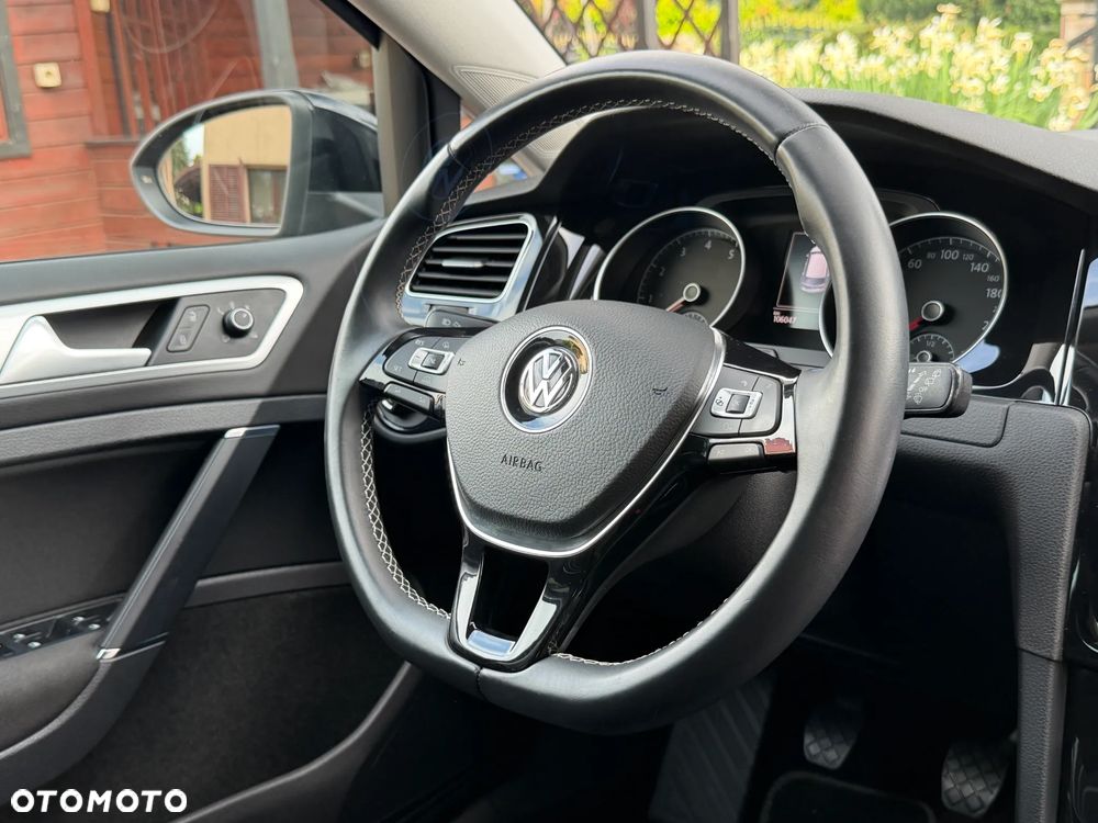Volkswagen Golf 1.4 TSI BlueMotion Technology Cup - 26