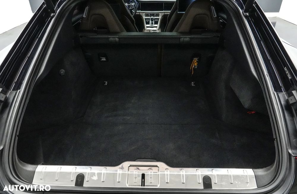 Porsche Panamera 4S Executive - 19