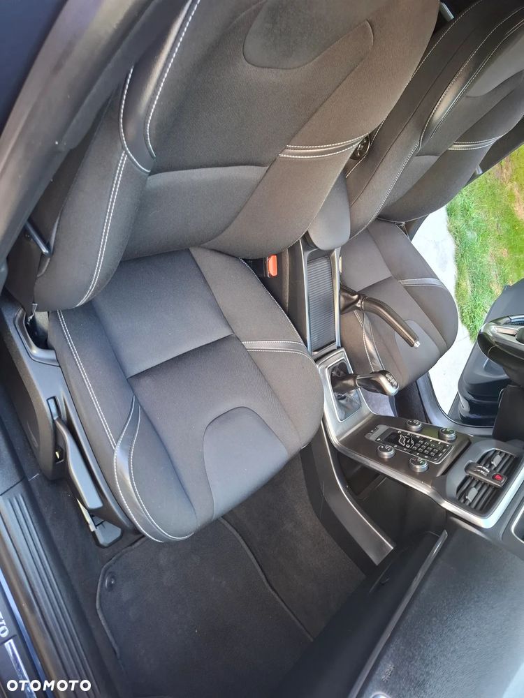 Volvo V40 D4 Momentum - 10
