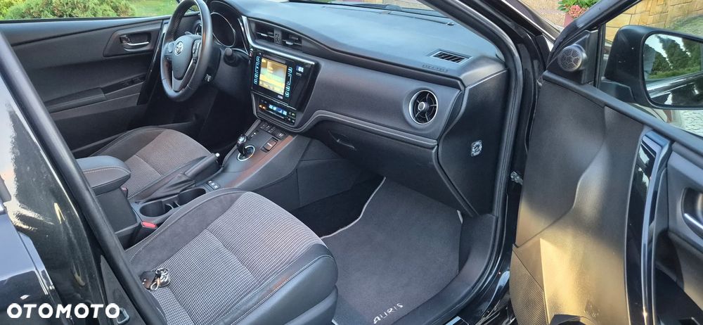 Toyota Auris - 15