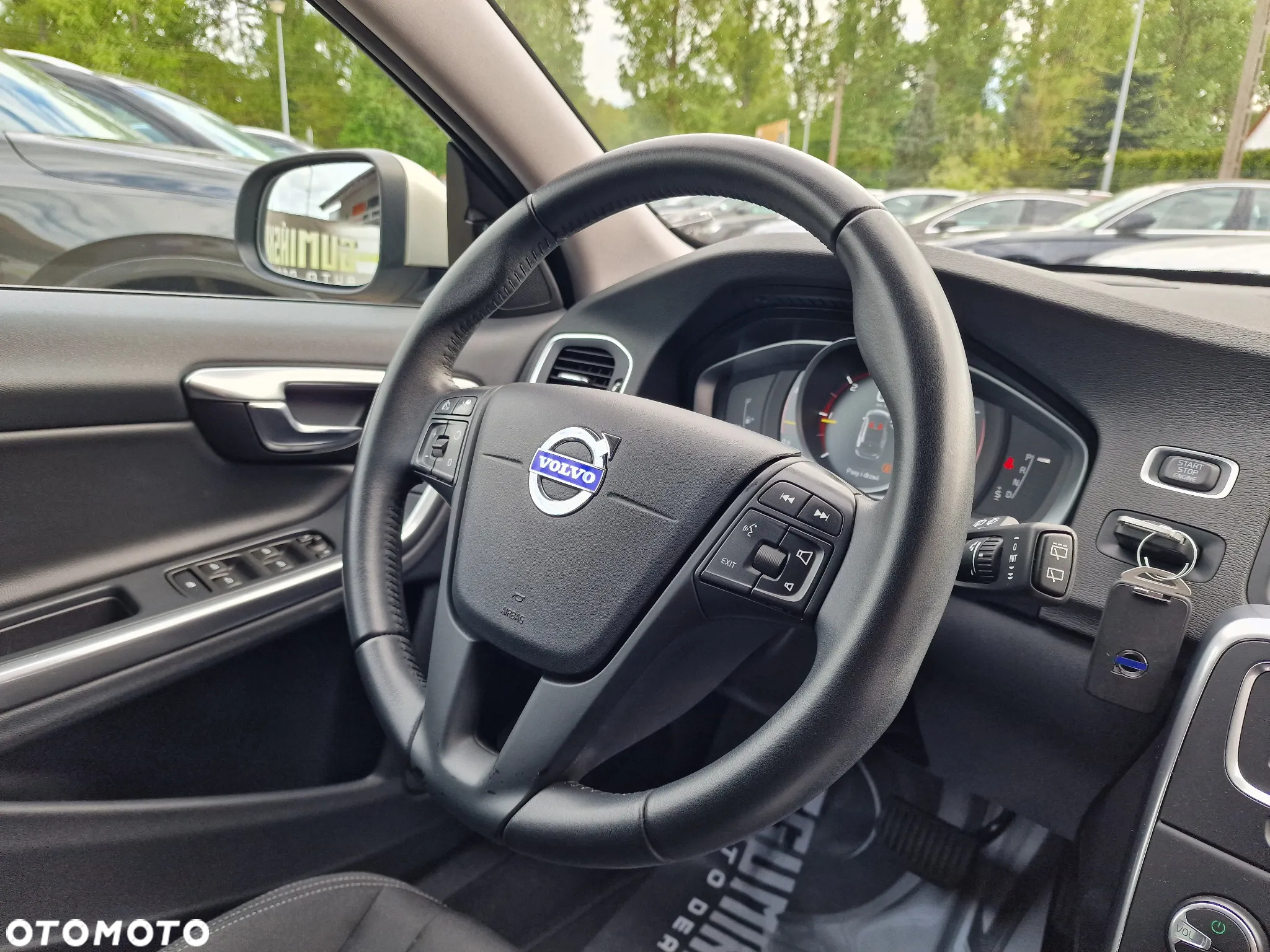 Volvo V60 D2 Geartronic Momentum - 32