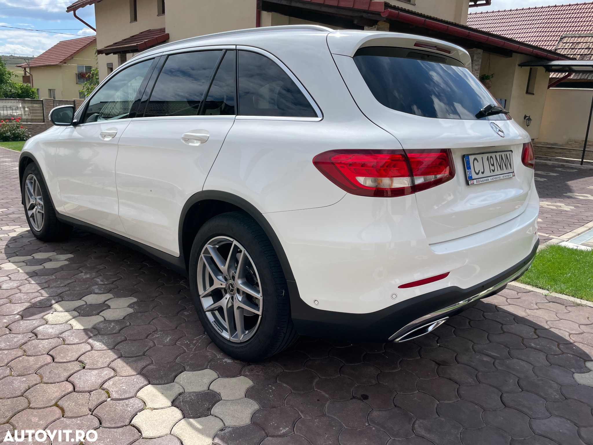 Mercedes-Benz GLC 220 d 4Matic 9G-TRONIC AMG Line - 5