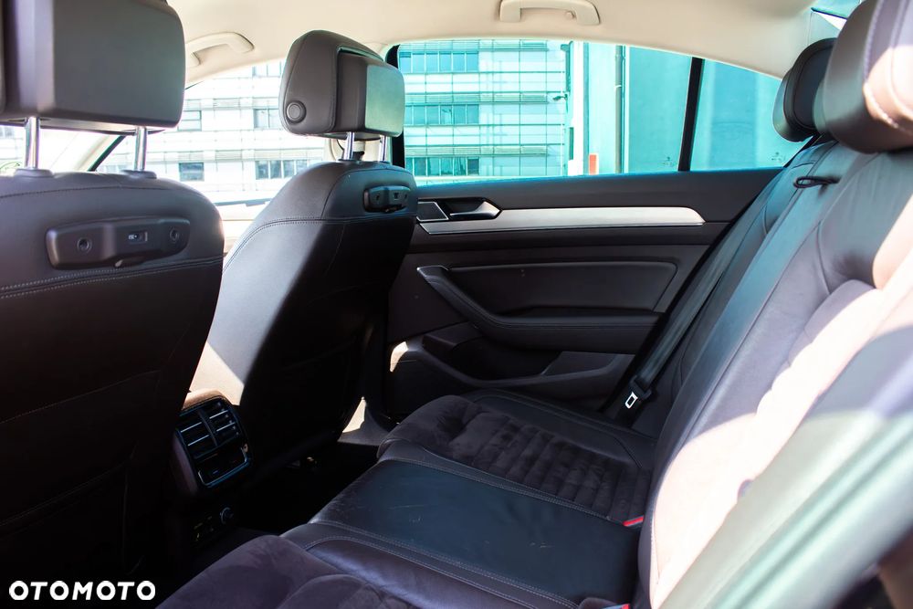 Volkswagen Passat - 14