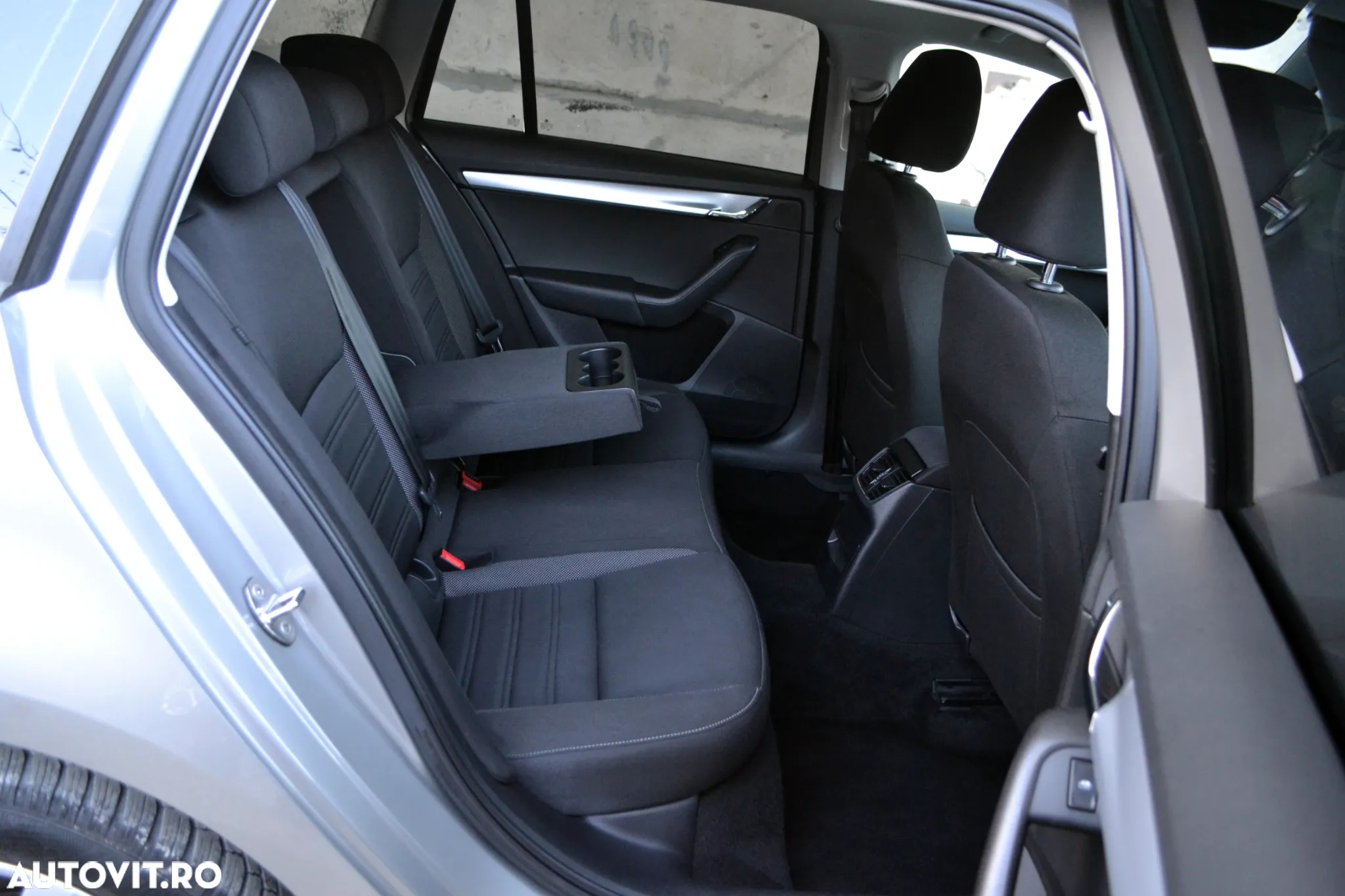 Skoda Octavia 1.6 TDI DSG Soleil - 8
