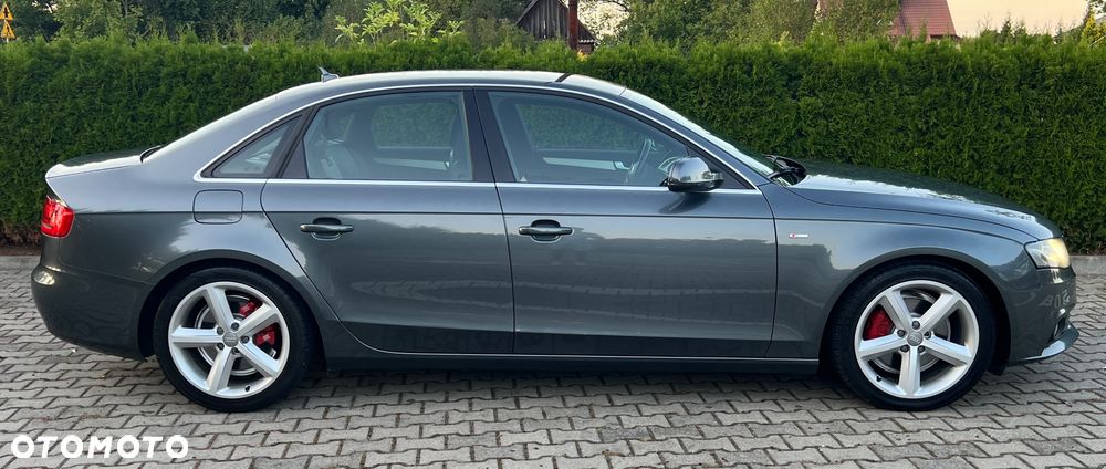 Audi A4 Limousine - 4