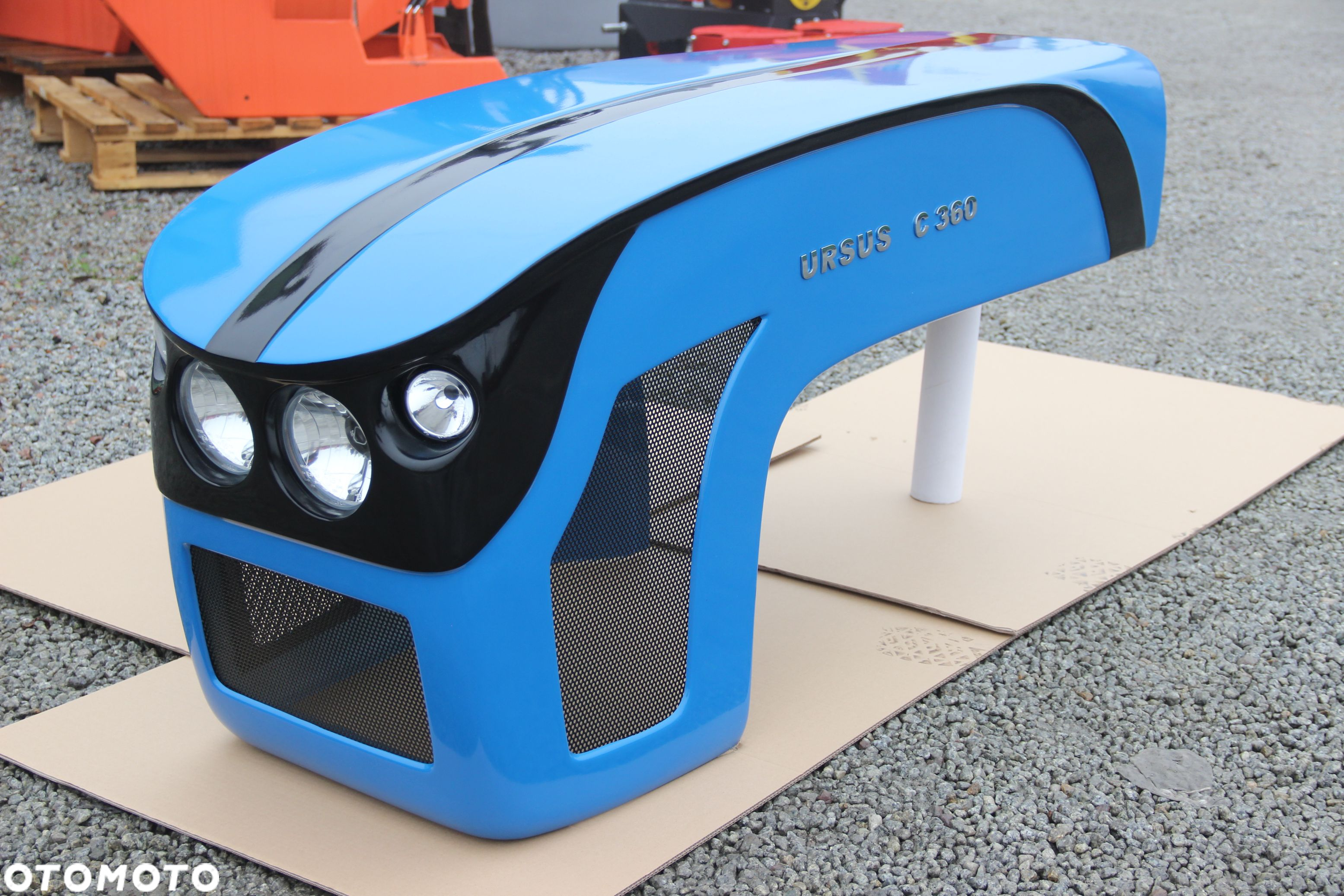 Maska URSUS C 360 C- 360 tworzywo Nowość fabryczna HIT - 3