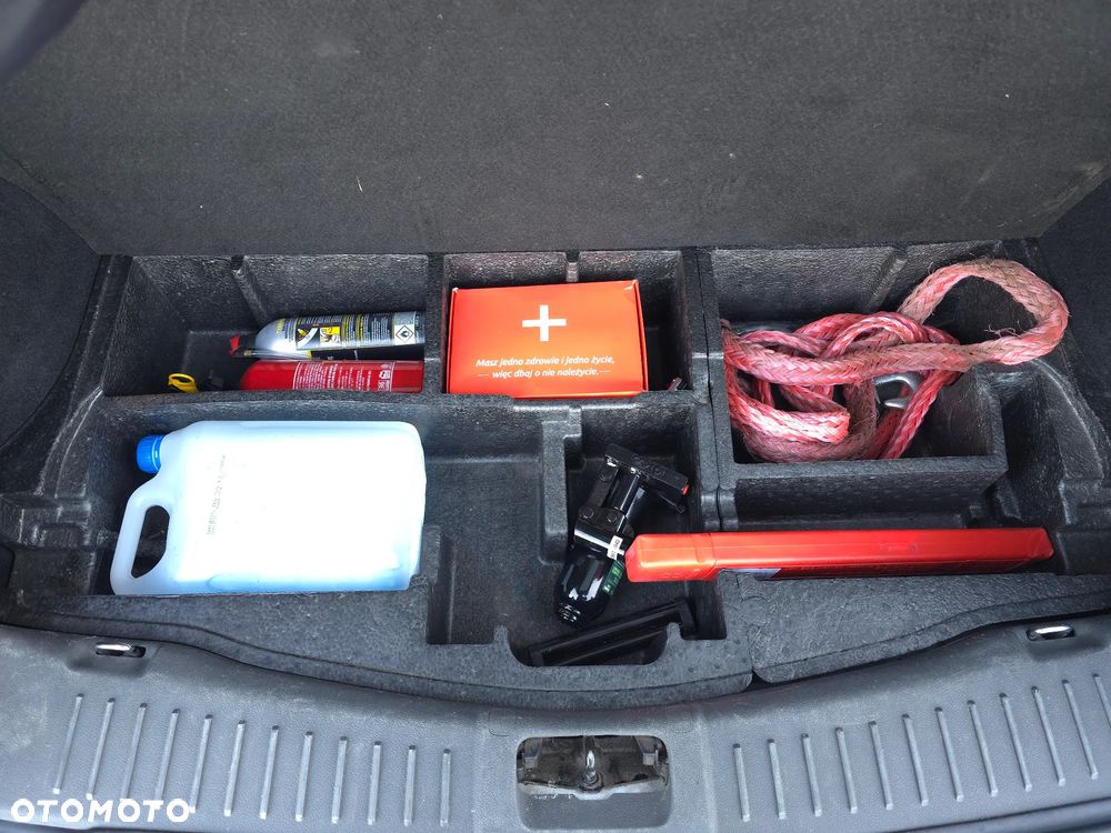 Ford Kuga 2.0 TDCi Titanium FWD - 22
