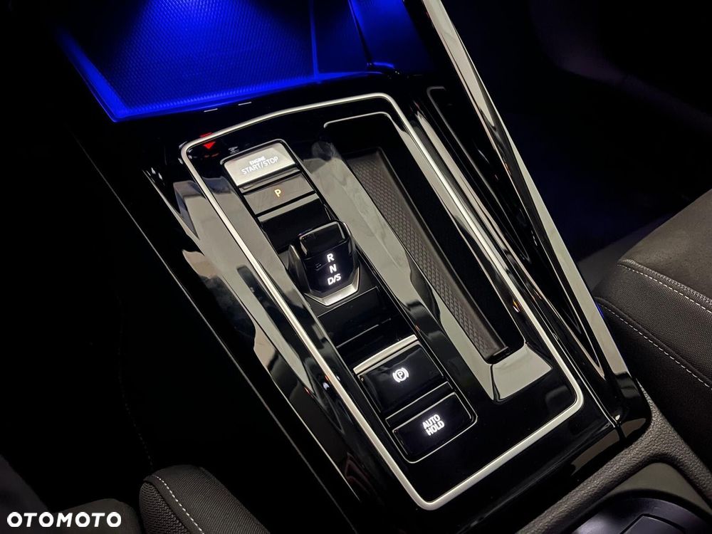 Volkswagen Golf - 26