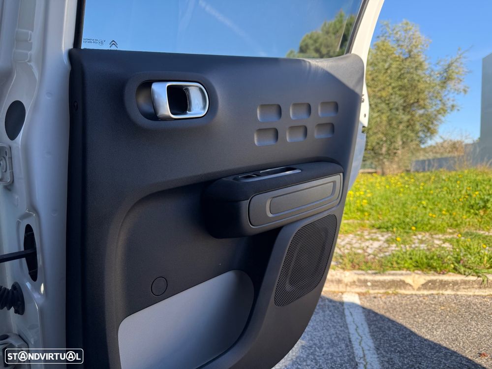 Citroën C3 1.2 PureTech Shine - 10