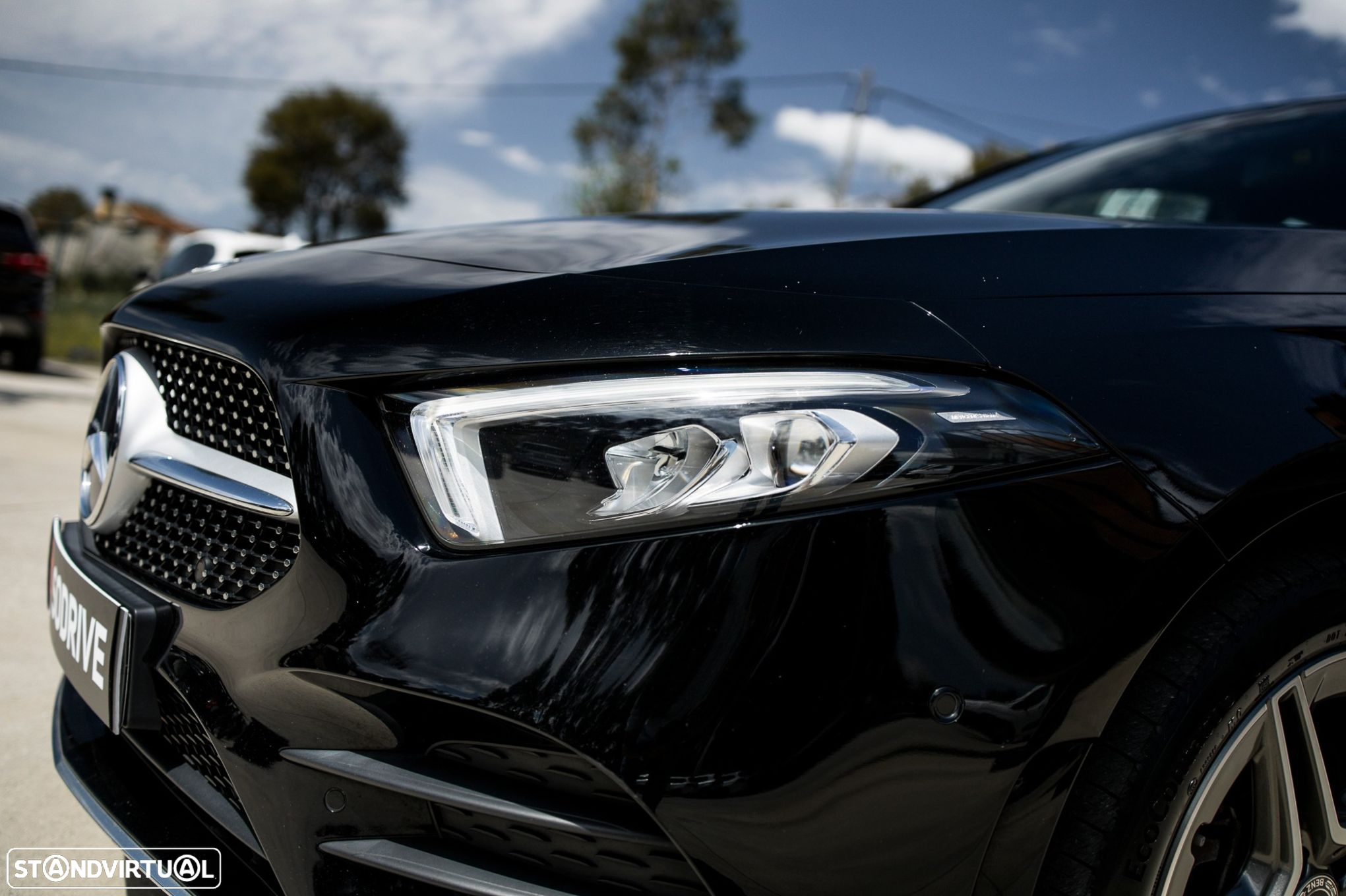 Mercedes-Benz A 250 Limousine e AMG Line - 19