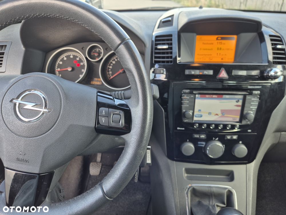 Opel Zafira - 13