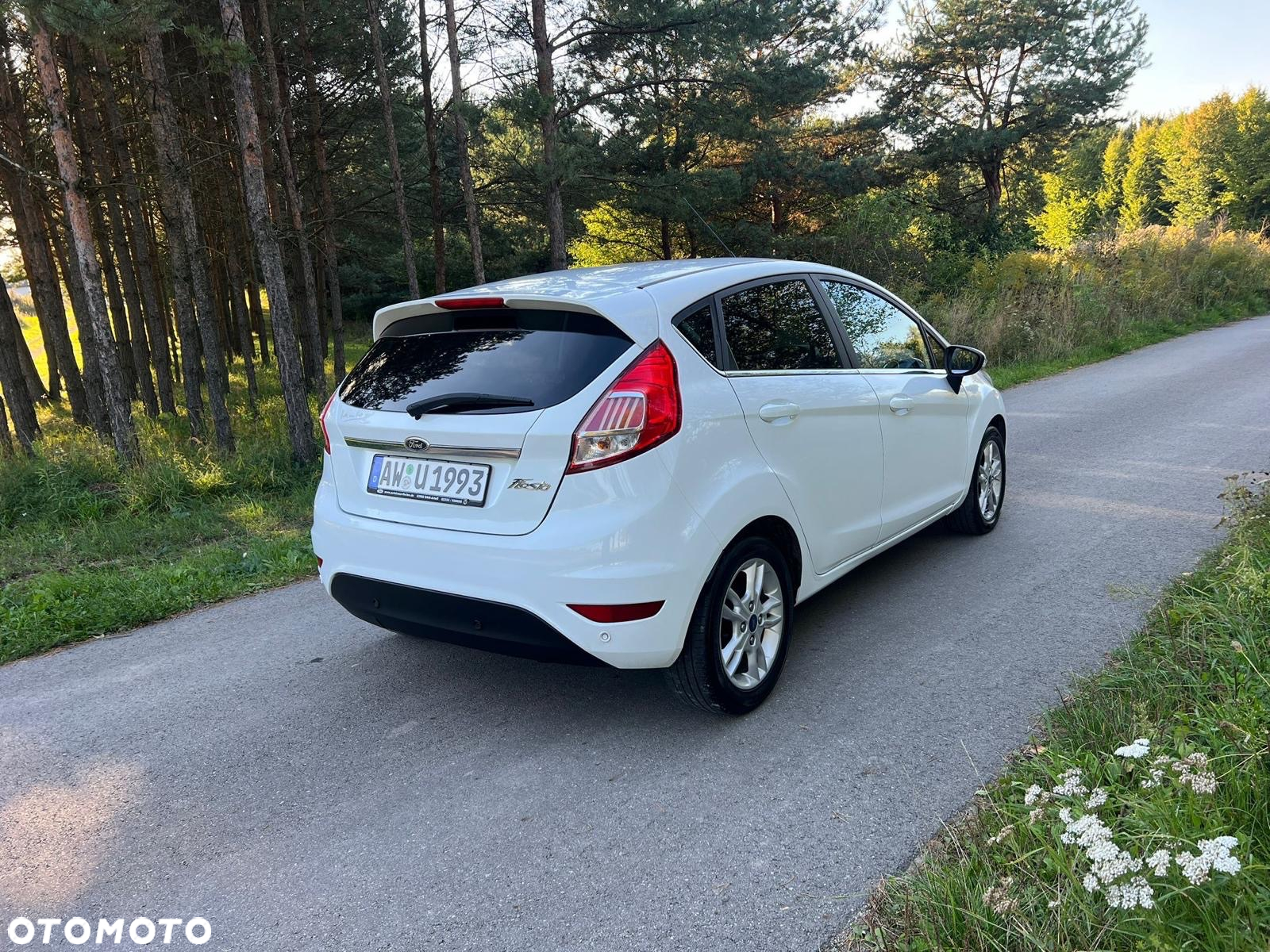 Ford Fiesta 1.5 TDCi DPF Start-Stopp-System Titanium - 5