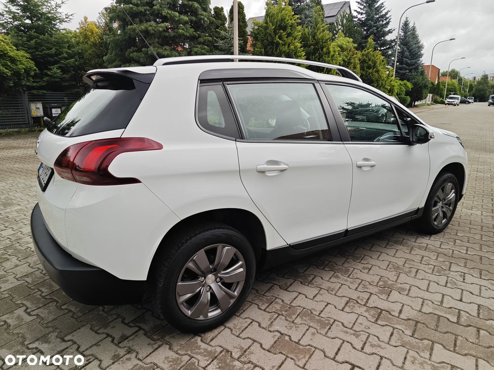 Peugeot 2008 1.2 Pure Tech Active S&S - 12