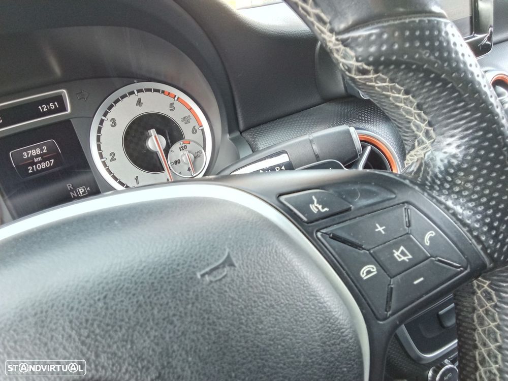 Mercedes-Benz A 180 d Urban Aut. - 18