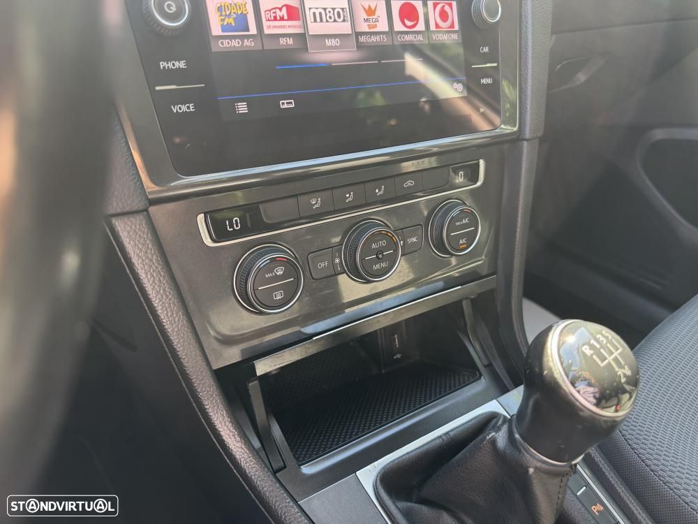VW Golf 1.6 TDI Confortline - 17