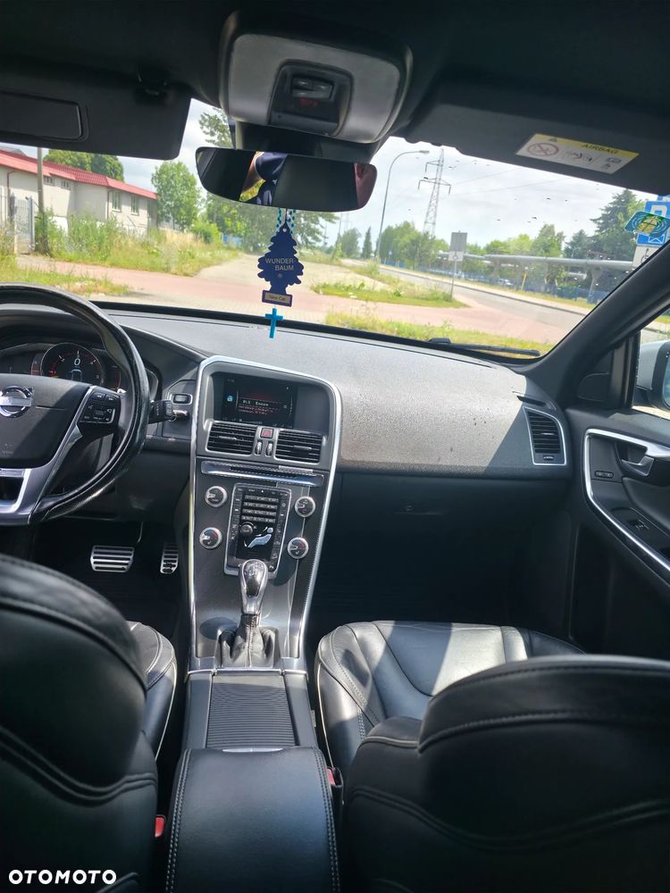 Volvo XC 60 D4 AWD Momentum - 17