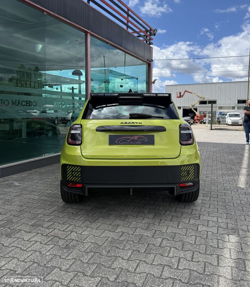 Abarth 600e 54 kWh Turismo - 3