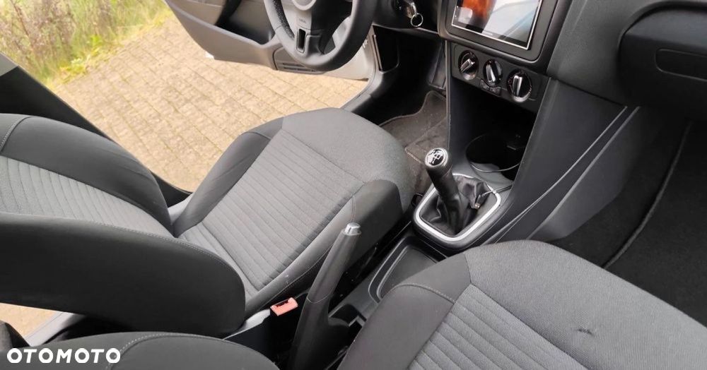 Volkswagen Polo 1.6 TDI Highline - 21