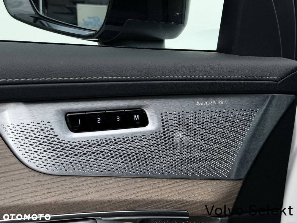 Volvo XC 90 - 22