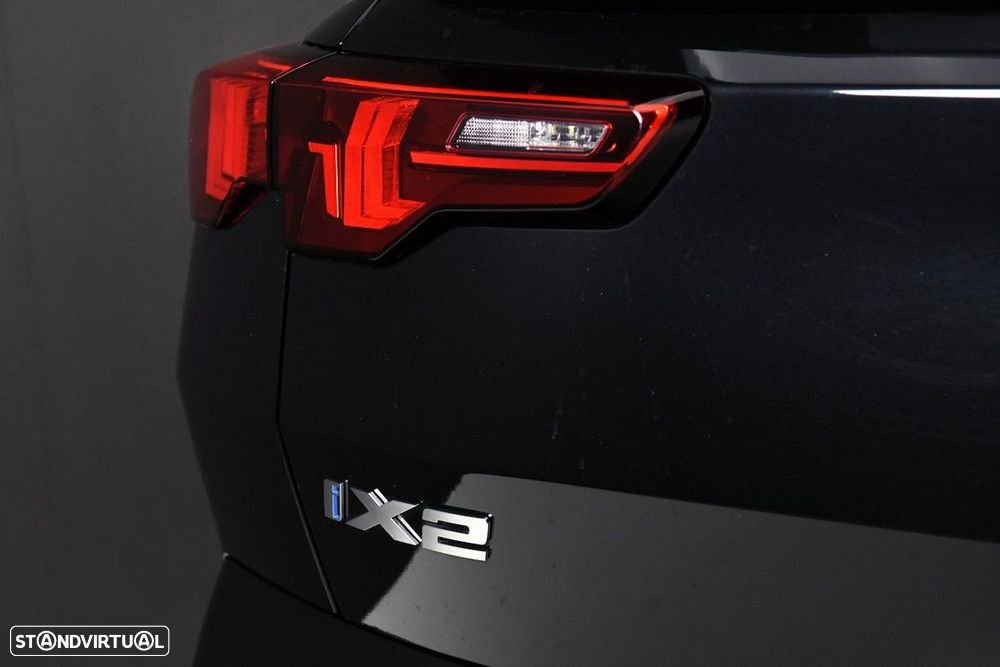 BMW iX2 xDrive30 - 9