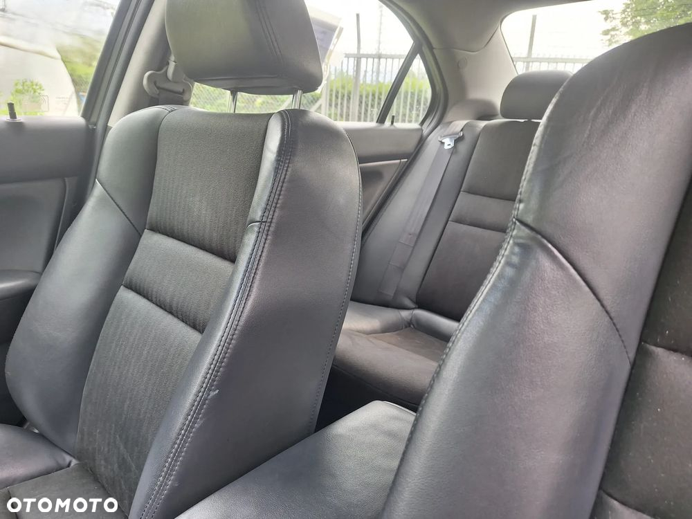 Honda Accord 2.0 Executive - 8