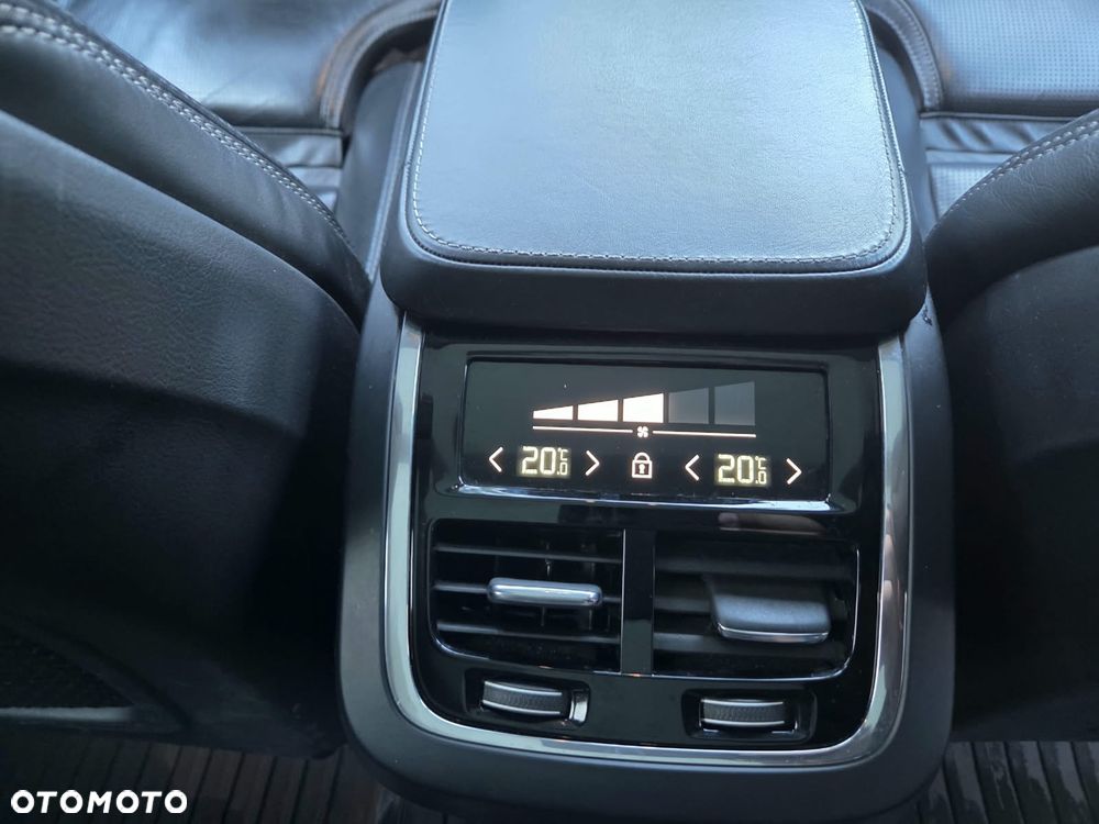 Volvo V90 Cross Country B5 D AWD Pro - 17