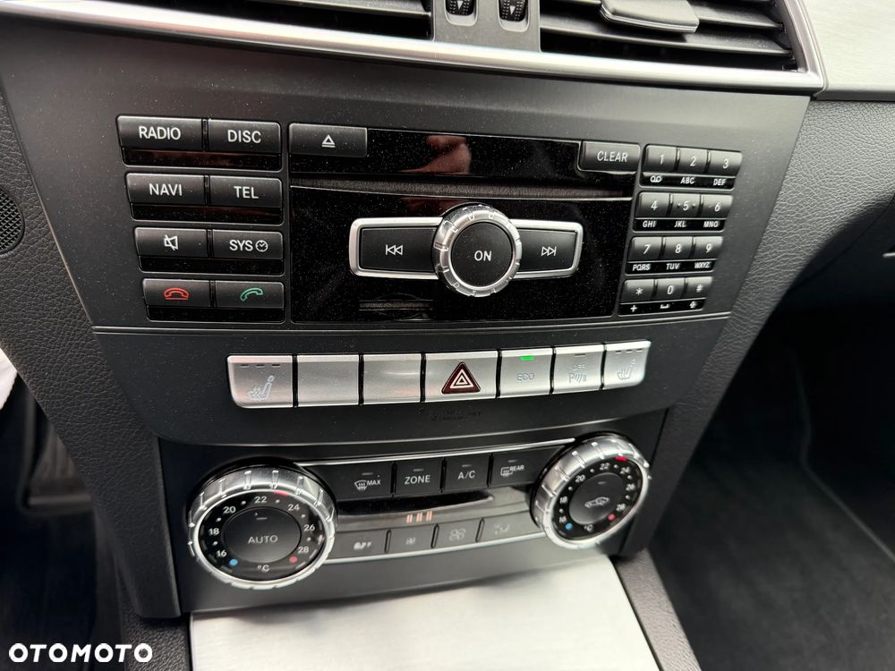 Mercedes-Benz Klasa C 180 BlueEFFICIENCY - 29