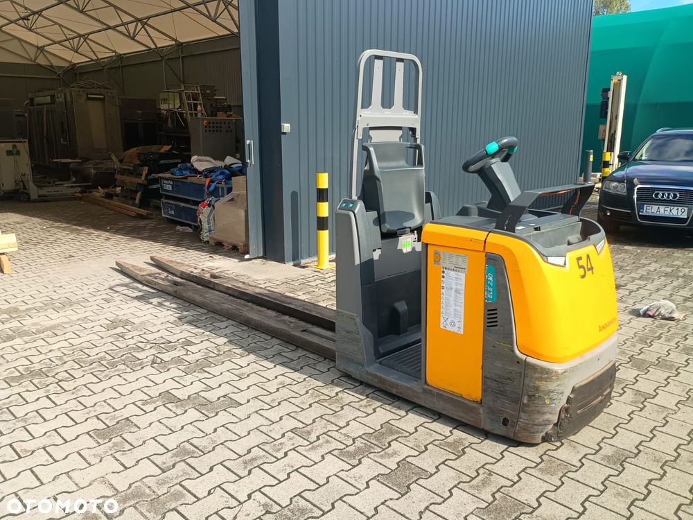 Jungheinrich ECE 230 - 5