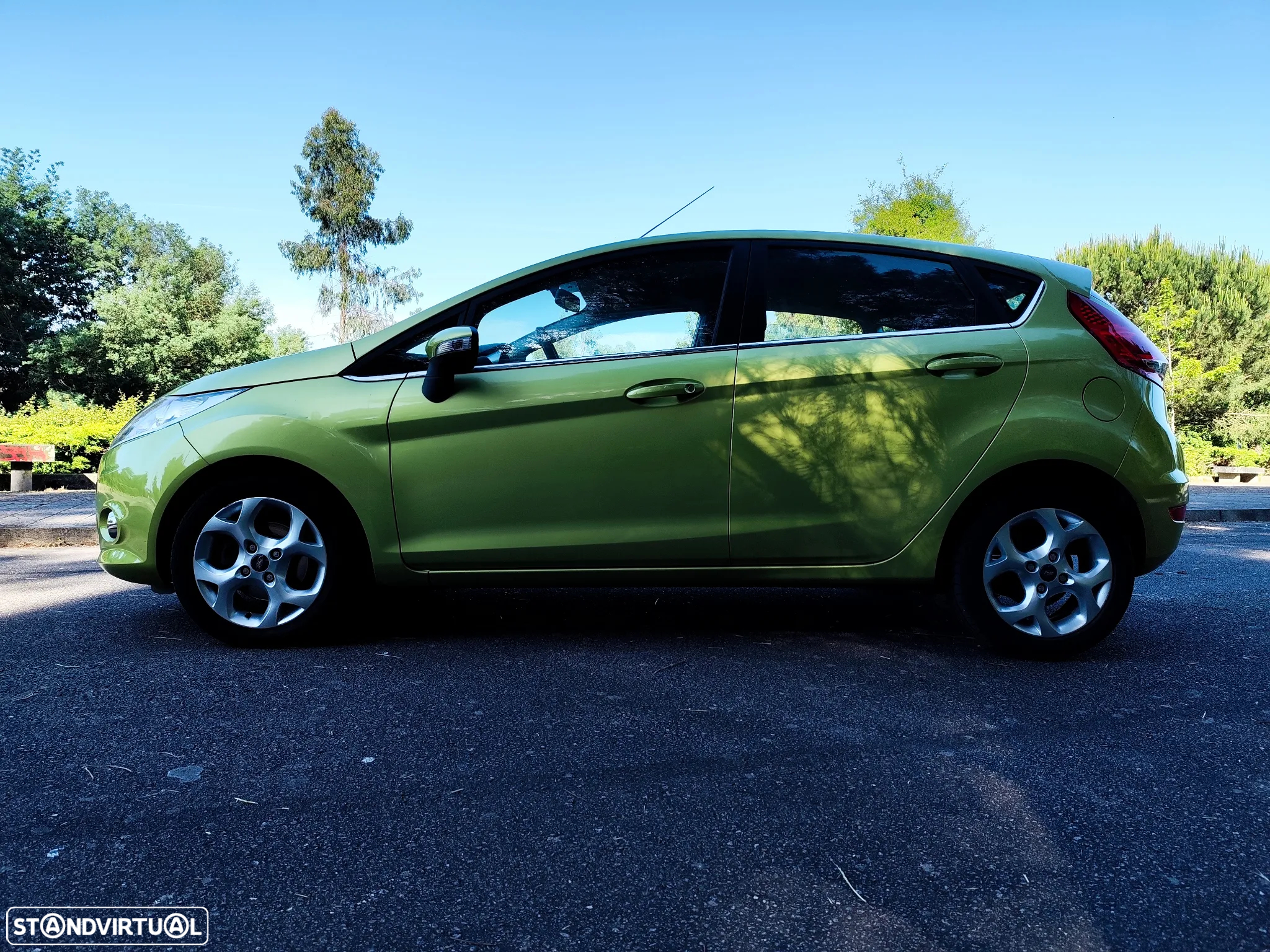 Ford Fiesta 1.4 TDCi Ambiente - 7